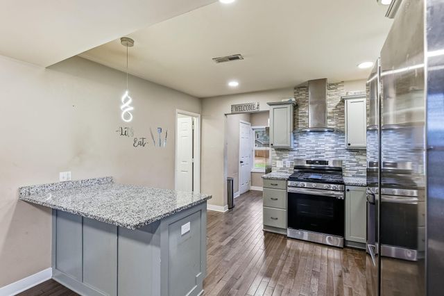 4750 Aldrich Avenue N, Minneapolis, MN 55430