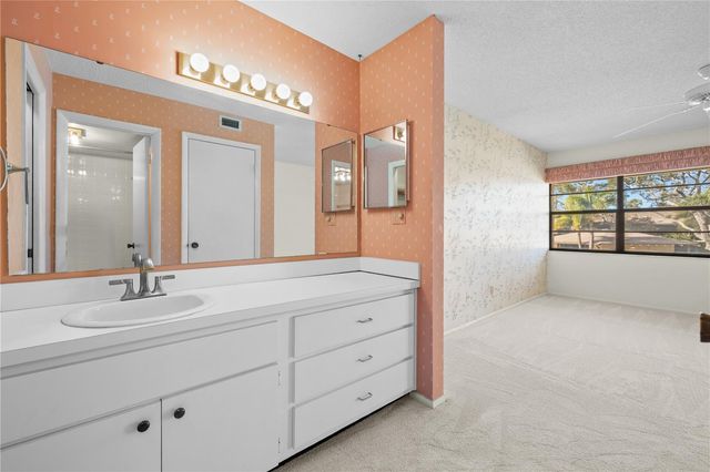 12300 VONN ROAD 1205, Largo, FL 33774