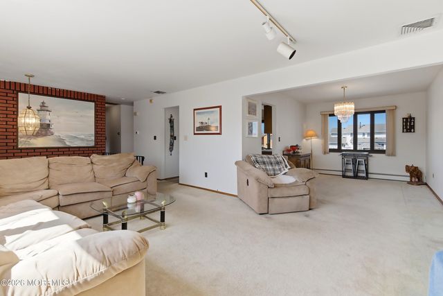 616 Baron Street, Toms River, NJ 08753