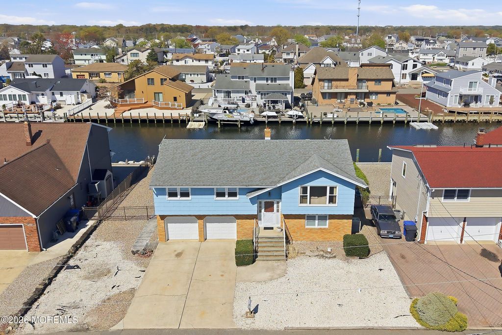 616 Baron Street, Toms River, NJ 08753