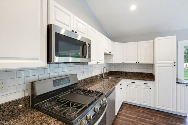 7817 Cambridge Drive, Brecksville, OH 44141