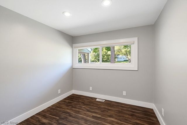 7817 Cambridge Drive, Brecksville, OH 44141
