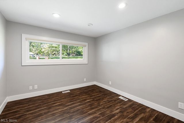 7817 Cambridge Drive, Brecksville, OH 44141