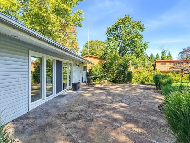 7817 Cambridge Drive, Brecksville, OH 44141