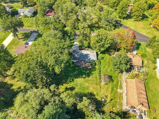 7817 Cambridge Drive, Brecksville, OH 44141