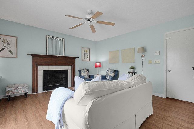 27 Barrhill Drive, Delaware, OH 43015