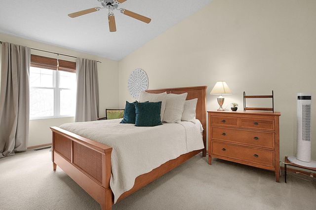 27 Barrhill Drive, Delaware, OH 43015