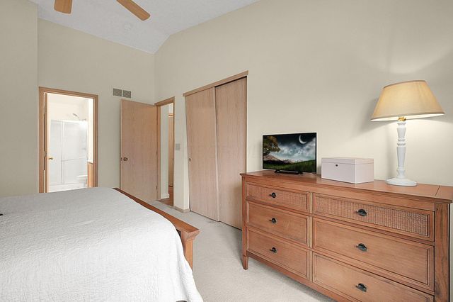 27 Barrhill Drive, Delaware, OH 43015