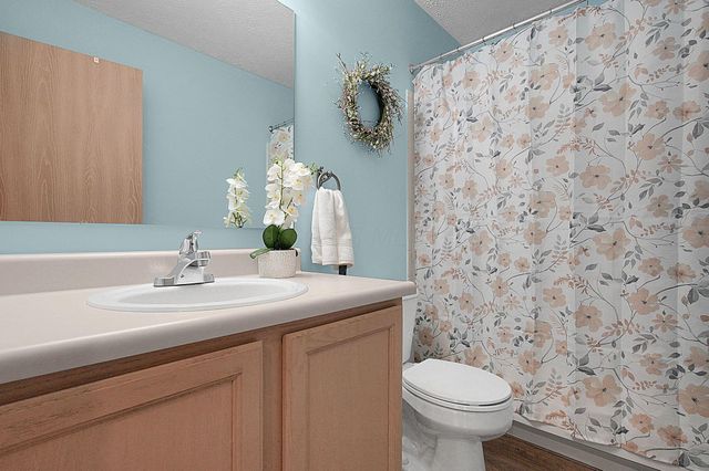 27 Barrhill Drive, Delaware, OH 43015