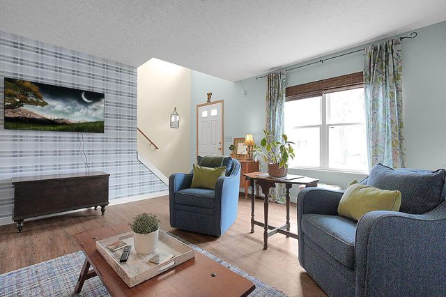 27 Barrhill Drive, Delaware, OH 43015