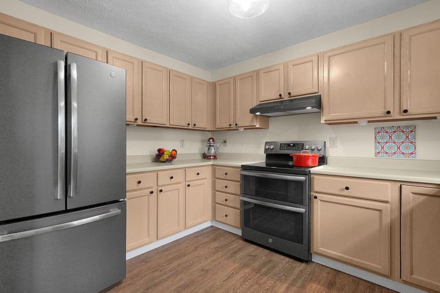 27 Barrhill Drive, Delaware, OH 43015