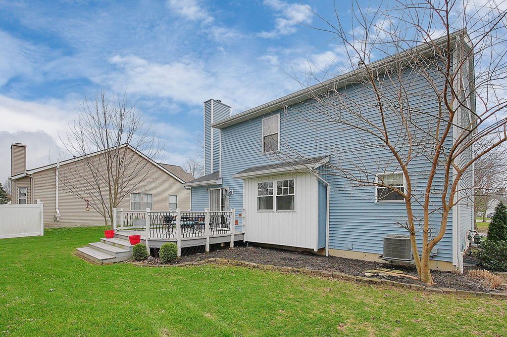 27 Barrhill Drive, Delaware, OH 43015