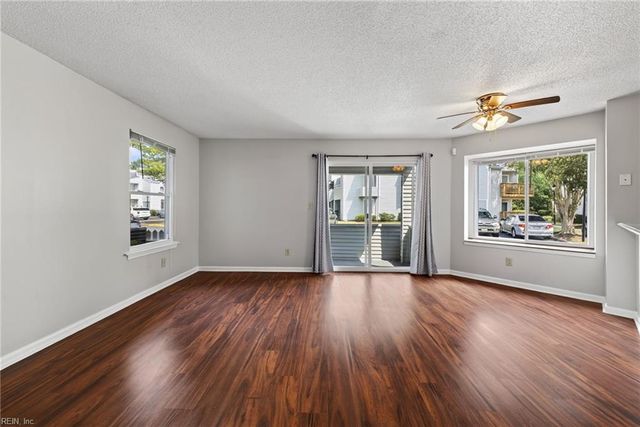 4724 Goldeneye CT, Virginia Beach, VA 23462