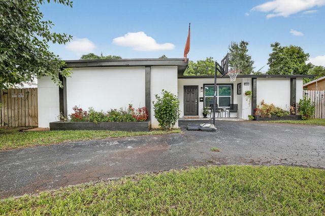 7451 NW 21st Street, Sunrise, FL 33313