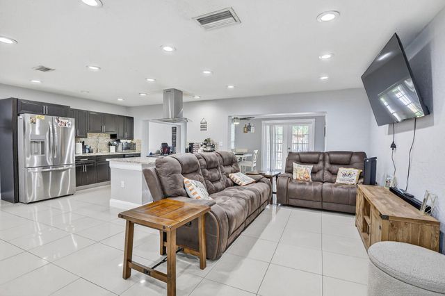 7451 NW 21st Street, Sunrise, FL 33313