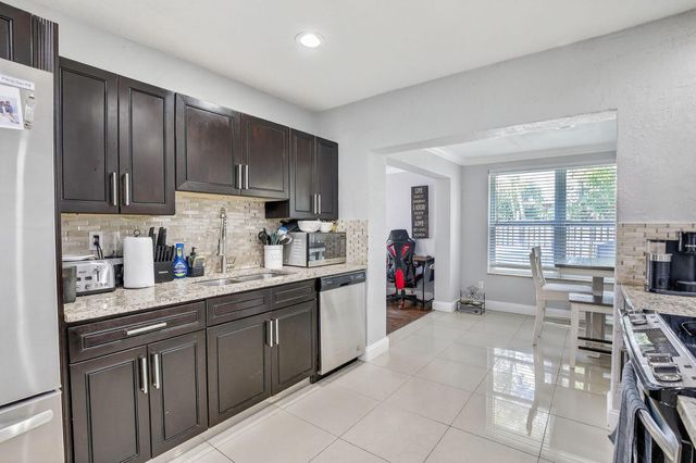 7451 NW 21st Street, Sunrise, FL 33313