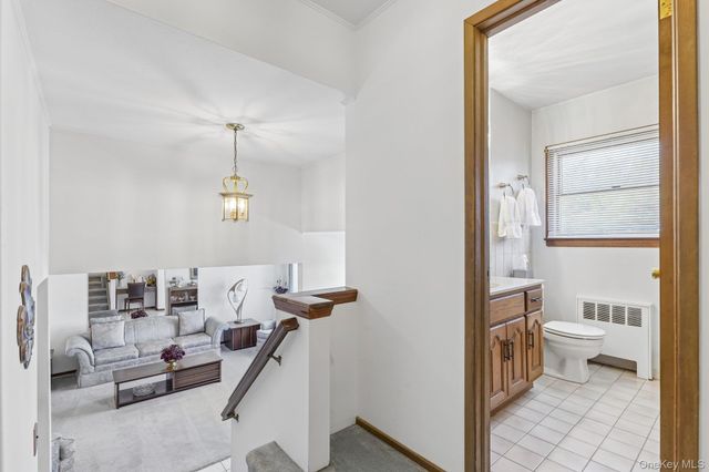 3994 Daleview Avenue, Seaford, NY 11783