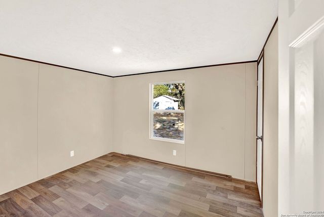 315 HICKORY HILL, La Vernia, TX 78121