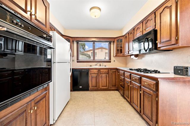 16640 Truwood Street, Woodhaven, MI 48183