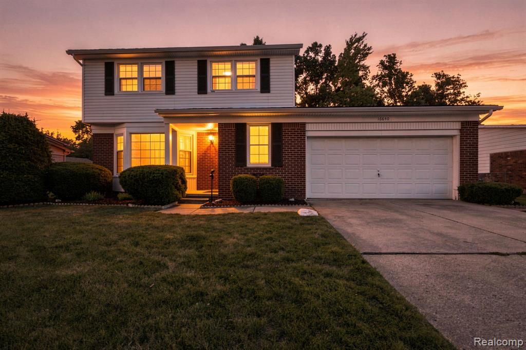 16640 Truwood Street, Woodhaven, MI 48183