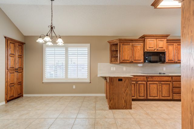 6013 100th Street, Lubbock, TX 79424