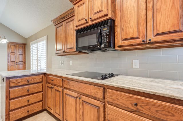 6013 100th Street, Lubbock, TX 79424