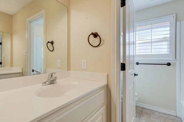 6013 100th Street, Lubbock, TX 79424