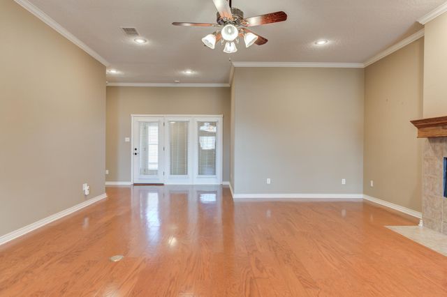 6013 100th Street, Lubbock, TX 79424