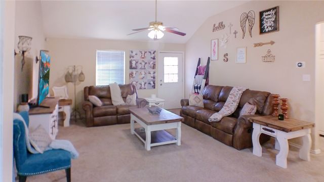 1806 SE 15th Street, Mineral Wells, TX 76067