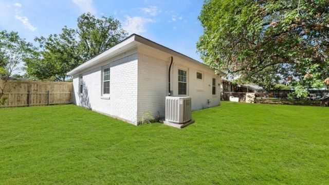 900 Largo Street, Baytown, TX 77520