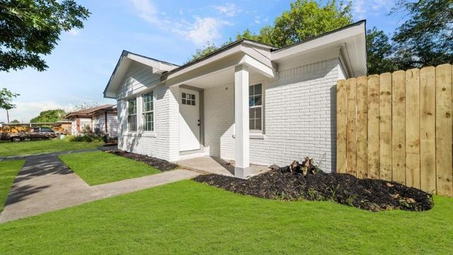 900 Largo Street, Baytown, TX 77520