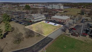 1672 S 48th Street, Springdale, AR 72762