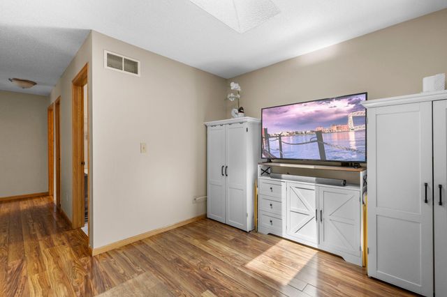 2245 River Rock Lane, Shakopee, MN 55379