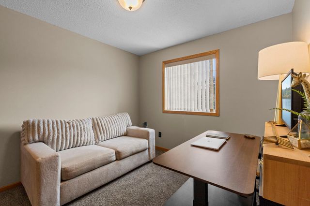 2245 River Rock Lane, Shakopee, MN 55379