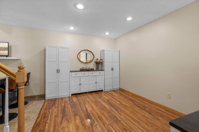 2245 River Rock Lane, Shakopee, MN 55379