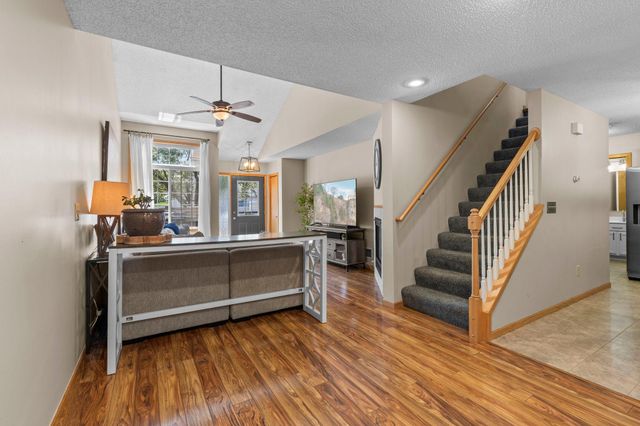 2245 River Rock Lane, Shakopee, MN 55379