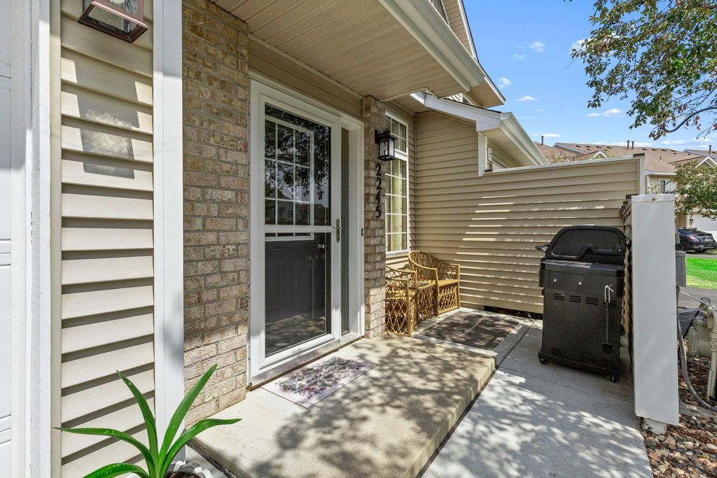 2245 River Rock Lane, Shakopee, MN 55379 — photo 2