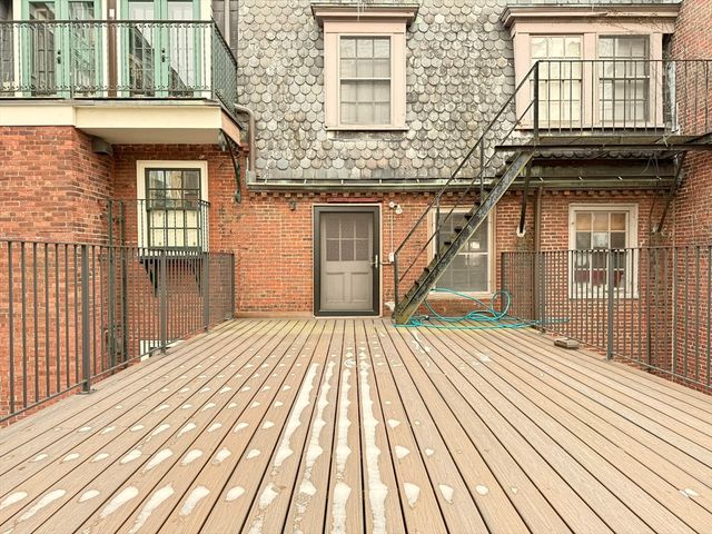 81 Pinckney St, Boston, MA 02114