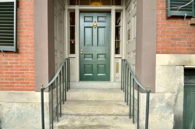 81 Pinckney St, Boston, MA 02114