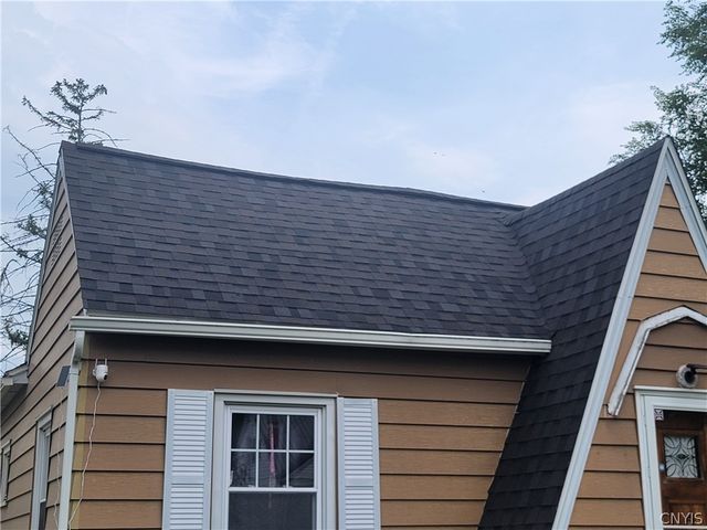 202 Darlington Road East, Salina, NY 13208