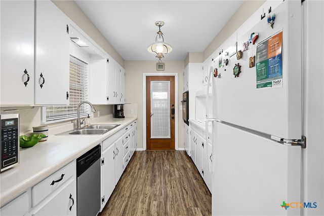 2052 Gruene Road, New Braunfels, TX 78130