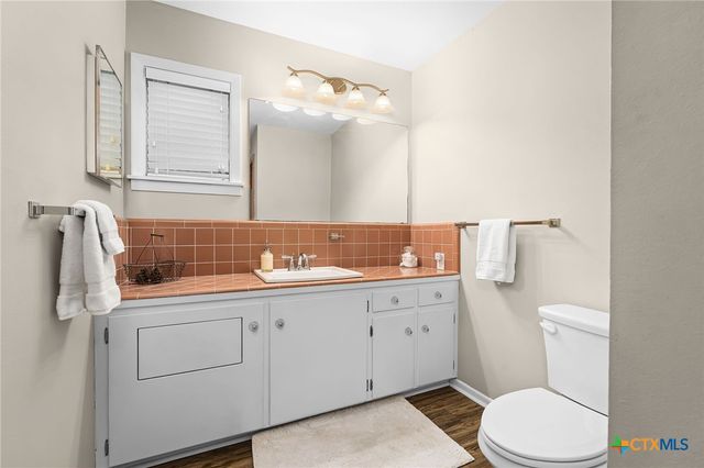 2052 Gruene Road, New Braunfels, TX 78130