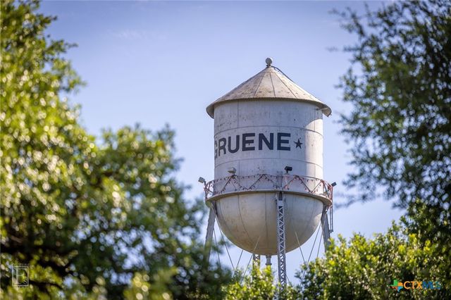2052 Gruene Road, New Braunfels, TX 78130
