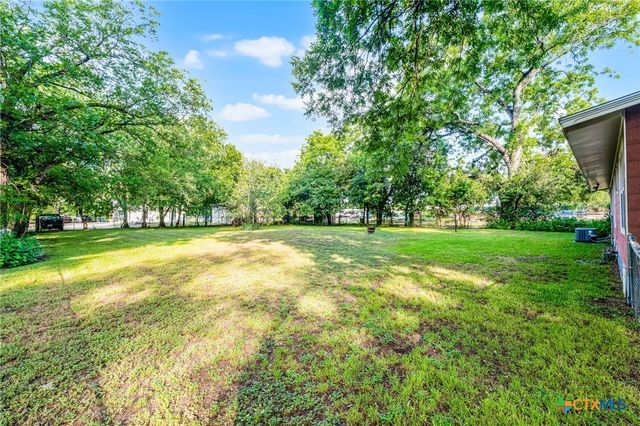 2052 Gruene Road, New Braunfels, TX 78130