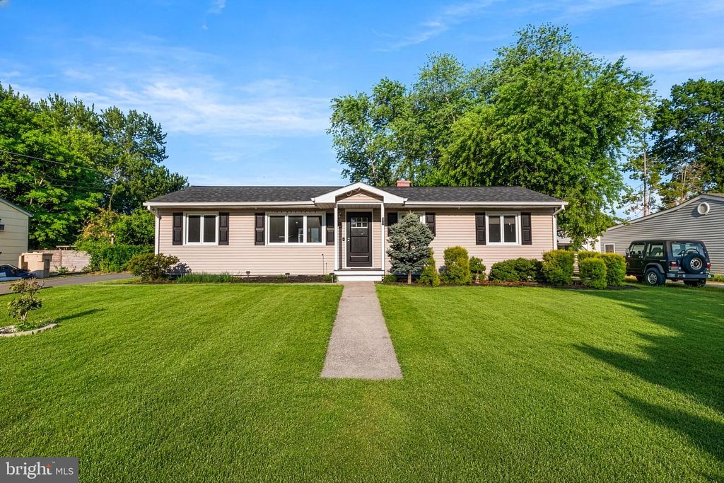 249 KELLER ST, Bayville, NJ 08721