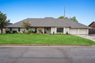 8701 Lakehurst Drive, Oklahoma City, OK 73120