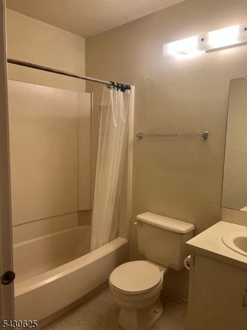 58 Baldwin Ct, Bernards Twp., NJ 07920