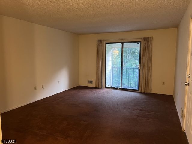 58 Baldwin Ct, Bernards Twp., NJ 07920