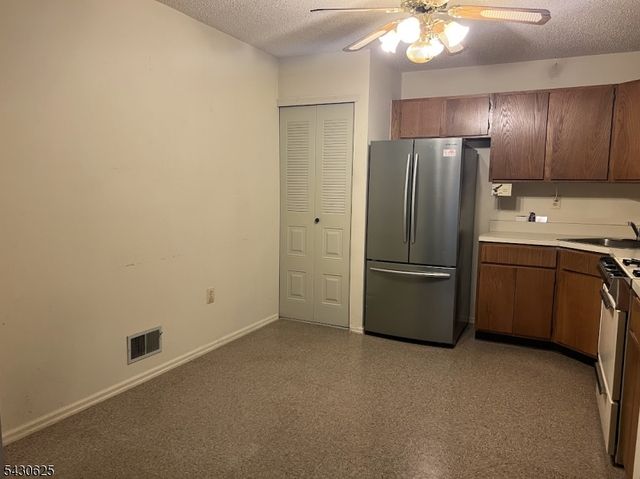 58 Baldwin Ct, Bernards Twp., NJ 07920