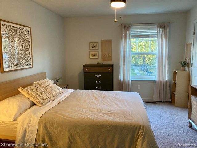 550 Parkdale Lane 1, Ferndale, MI 48220